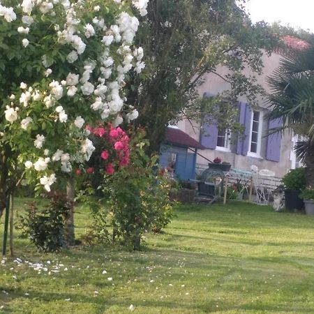 Maison De Campagne A La Ferme Pillac Экстерьер фото