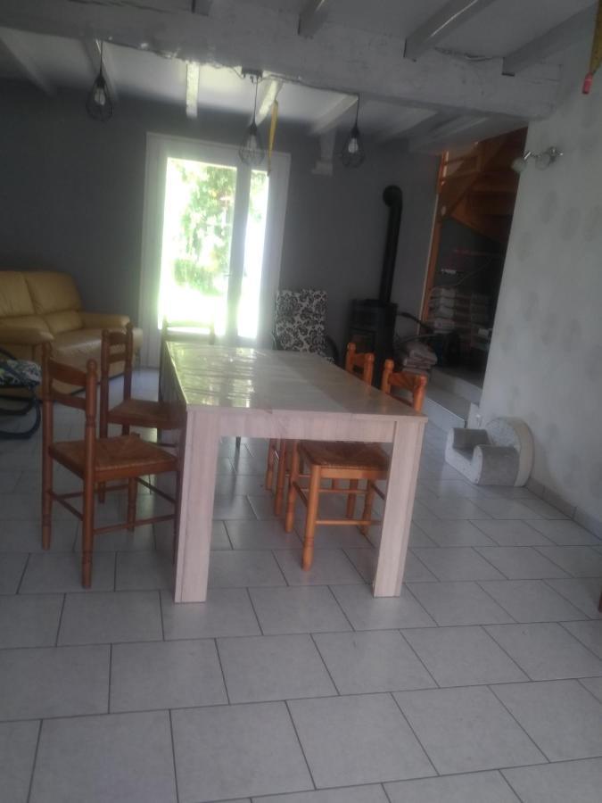 Maison De Campagne A La Ferme Pillac Экстерьер фото